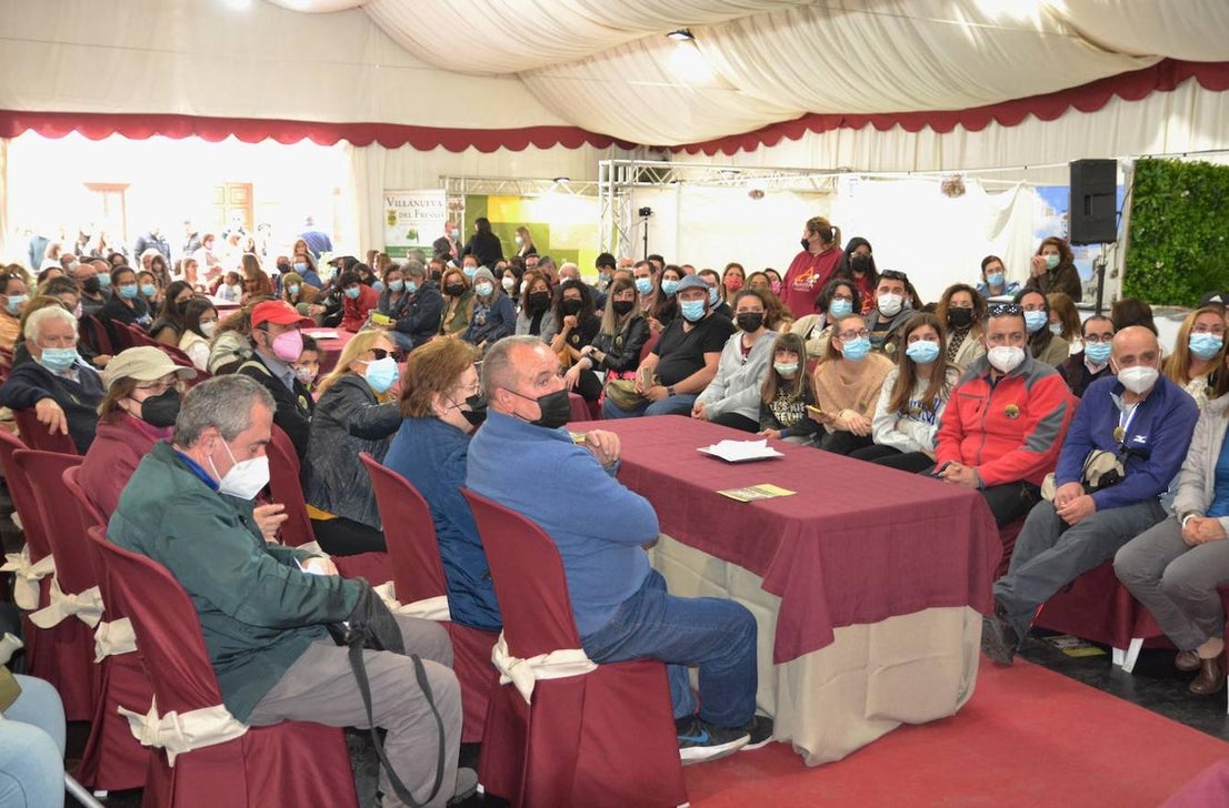 Participantes en el cata de chocolate y dulces portugueses.