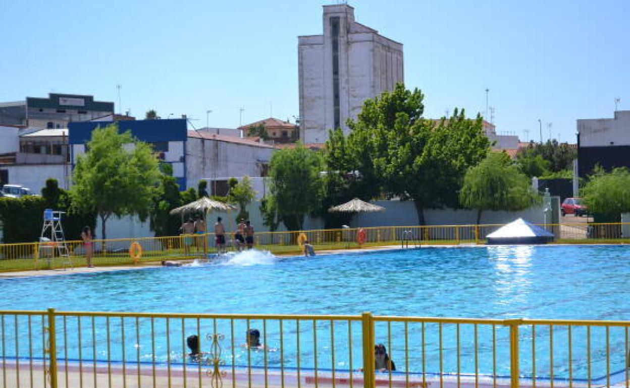 Comienzan las clases de natación, pilates y aquagym en la Piscina Municipal