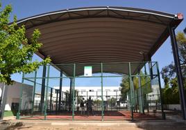 Cancha de pádel muncipal.