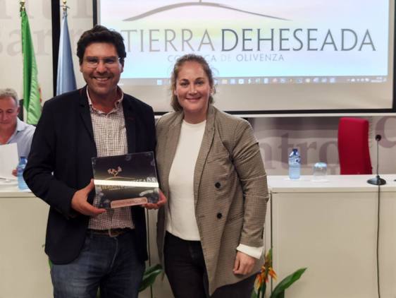 La localidad recibe la certificación de la marca 'Tierra Deheseada' por la Feria del Gurumelo