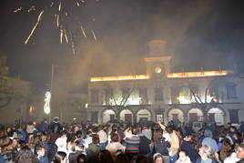 Asistentes a la inauguración de la iluminación del año pasado.