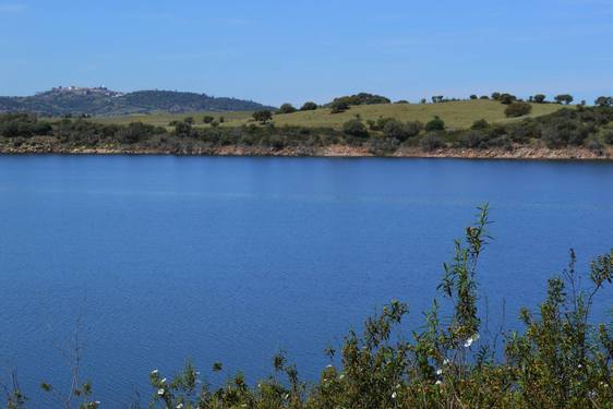 Una plataforma onubense pretende paliar la sequia con tomas directas del Guadiana Internacional