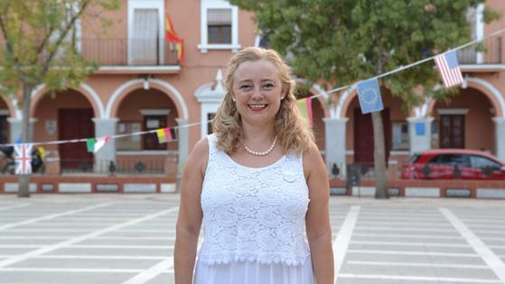El ayuntamiento promueve la concesión de la medalla de oro de Badajoz a la científica villanovense Lourdes Vega