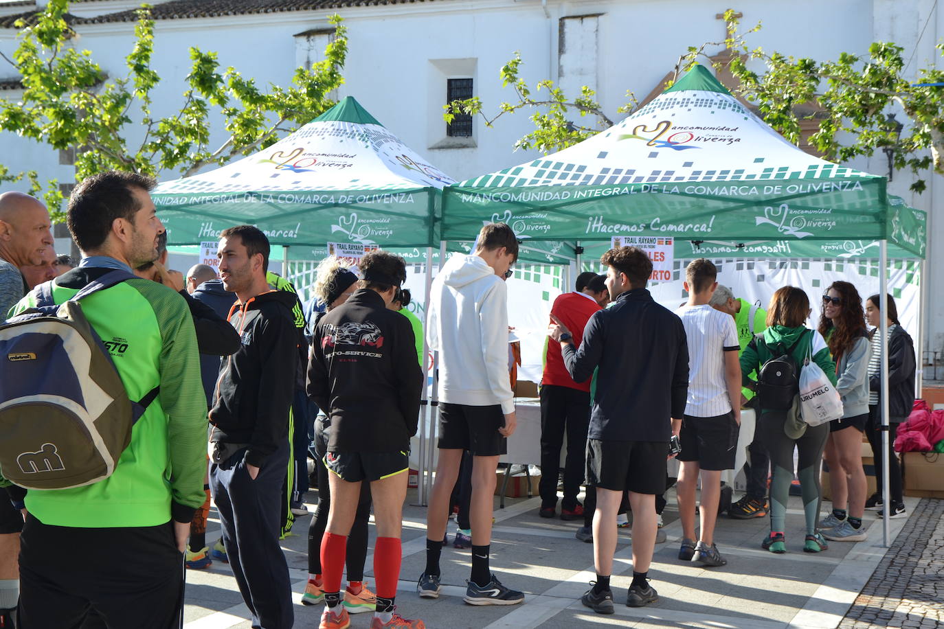 La localidad entregó 1.000 euros a Feder del VIII Trail Rayano Solidario en el que hubo más de 300 deportistas