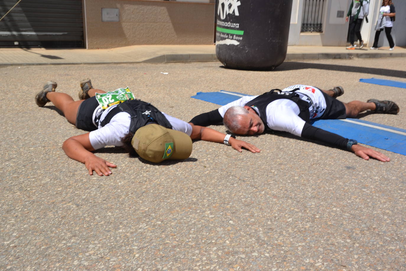 La localidad entregó 1.000 euros a Feder del VIII Trail Rayano Solidario en el que hubo más de 300 deportistas