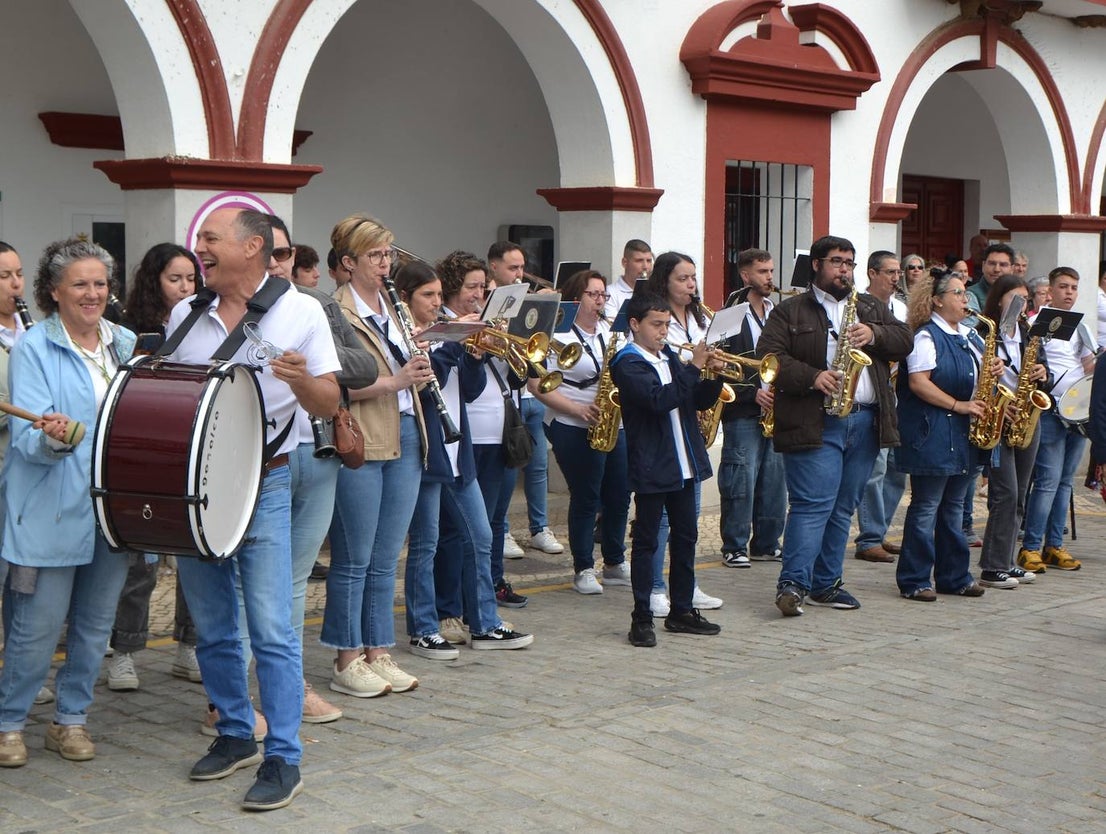 La lluvia respetó la tradicional romería en honor al Patrón San Ginés de la Jara