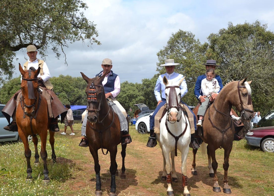 La lluvia respetó la tradicional romería en honor al Patrón San Ginés de la Jara
