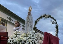 Un momento de la procesión,