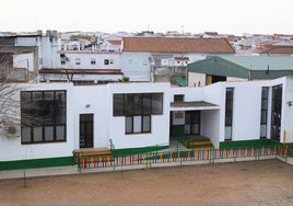 Edificio en el que se encuentra el comedor del CEIP.