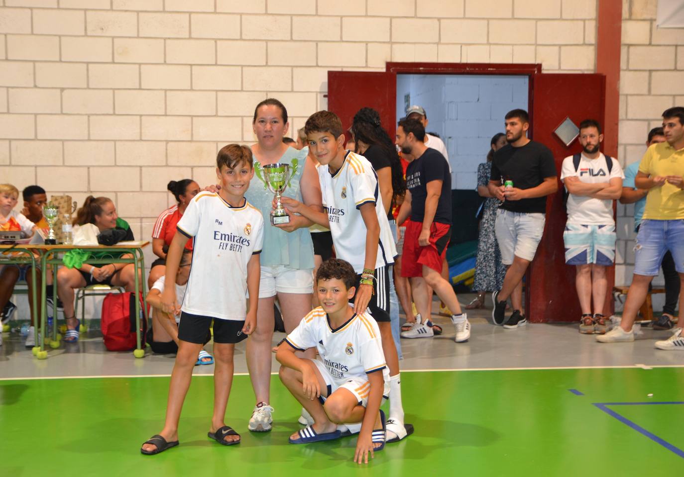 Los finalistas de absoluta del XX Maratón se llevan cada uno 400€ tras la suspensión de la mitad del partido final