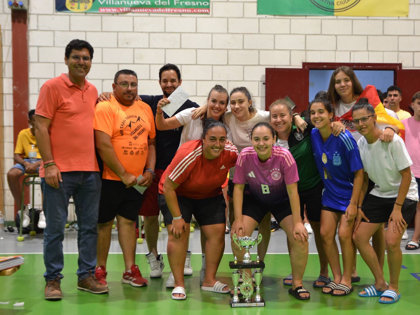 Los finalistas de absoluta del XX Maratón se llevan cada uno 400€ tras la suspensión de la mitad del partido final