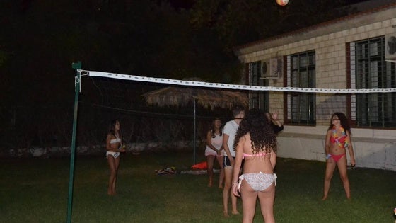 El Ayuntamiento organiza un Torneo de Voley 2VS2