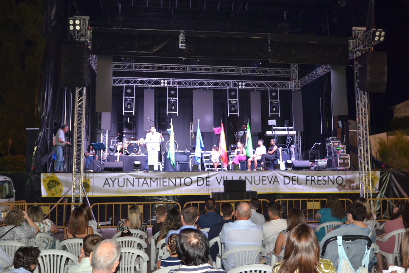 Cuatro estudiantes fueron premiados con las Becas a la Excelencia Académica