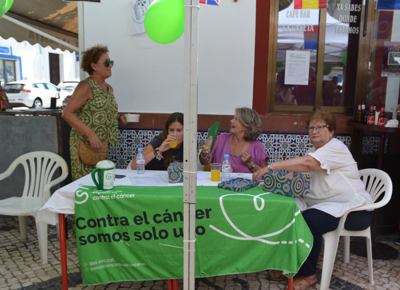 La AECC despachó 900 raciones de garbanzos en la XIII edición de su evento solidario