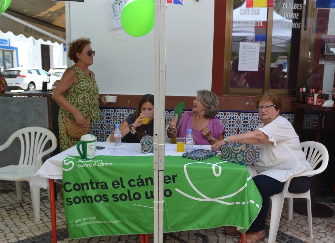 La AECC despachó 900 raciones de garbanzos en la XIII edición de su evento solidario