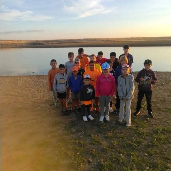 Gran participación en el V Concurso de Pesca Infantil en el pantano de Cuncos