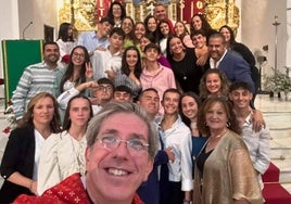 Pérez se hizo un selfie con los recién confirmados.