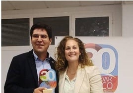 El regidor recibió el galardón de manos de la actual presidenta Beatriz González.