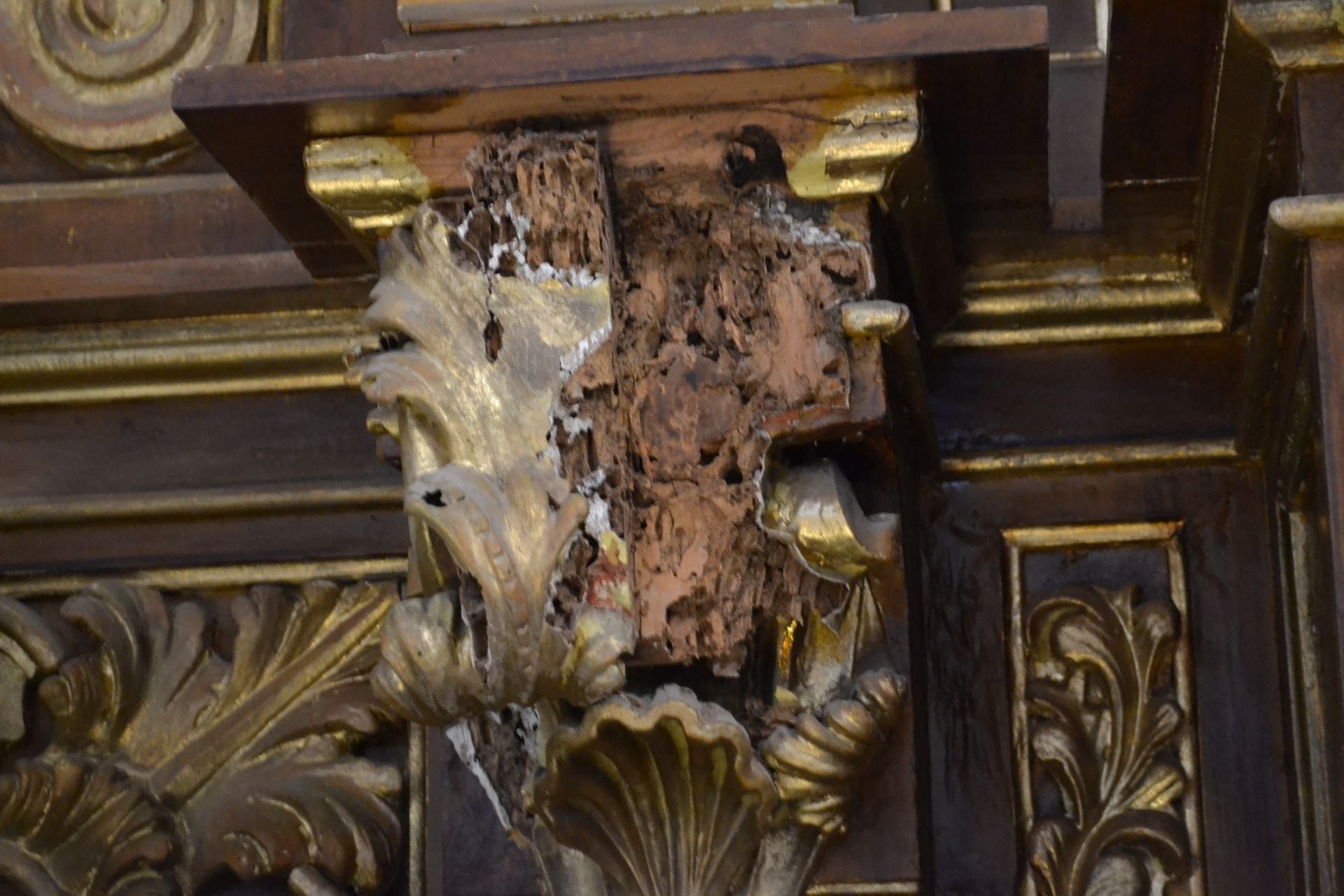 La finalización de la restauración del retablo de la Piedad permite el regreso de la Virgen a su hornacina