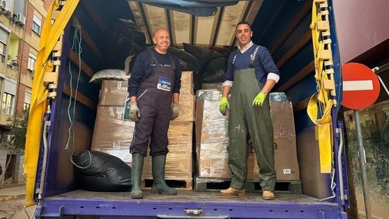 Las más de ocho toneladas de ayuda para la DANA han sido entregadas en Catarroja por la empresa Transportes Perera