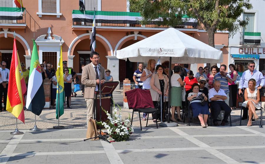El emotivo homenaje a Ramona Guarino centró el Día de Extremadura