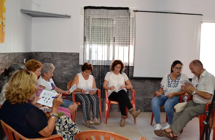 Asistentes a los talleres de la Semana del Mayor