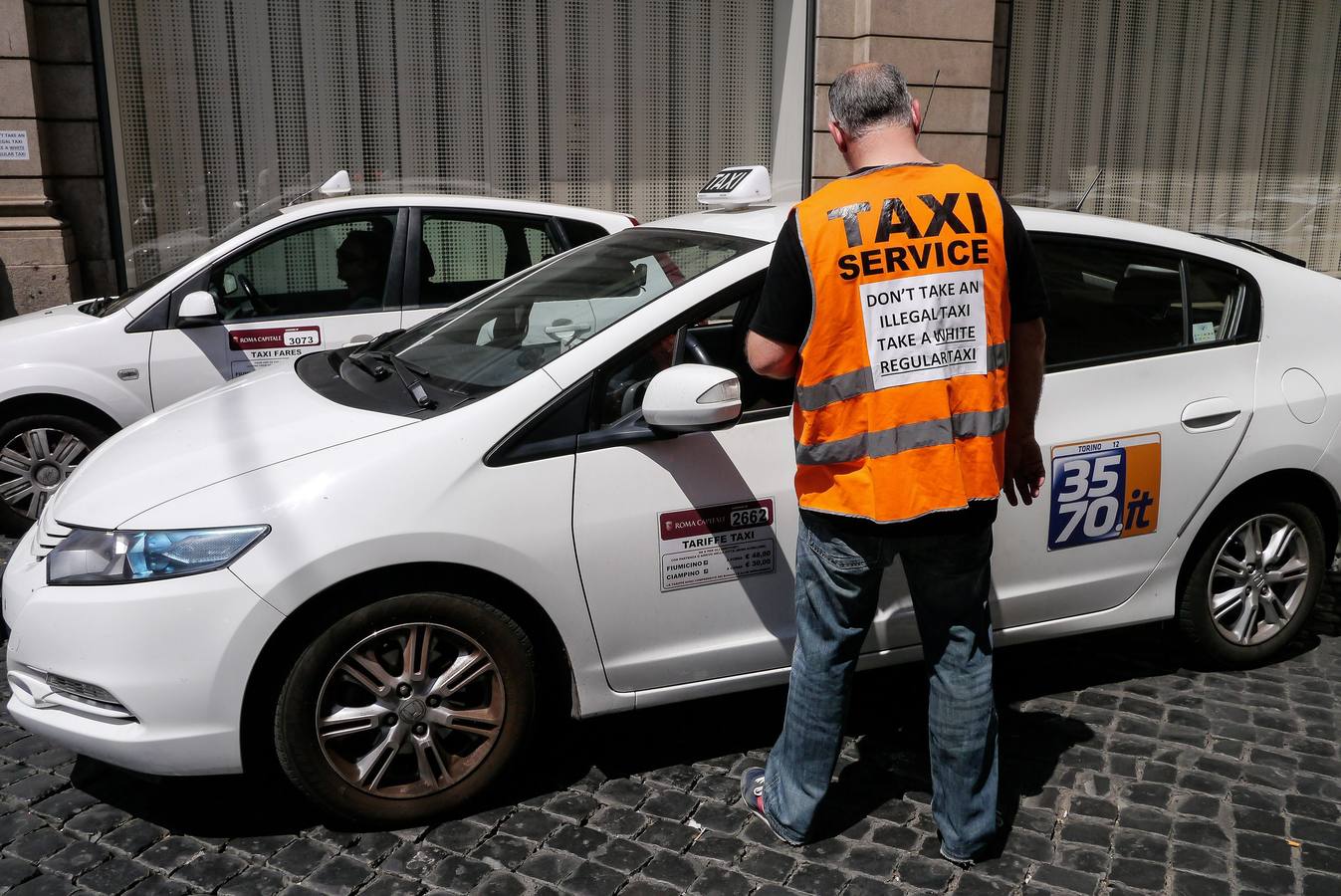 Los taxis europeos suben la bandera contra Uber