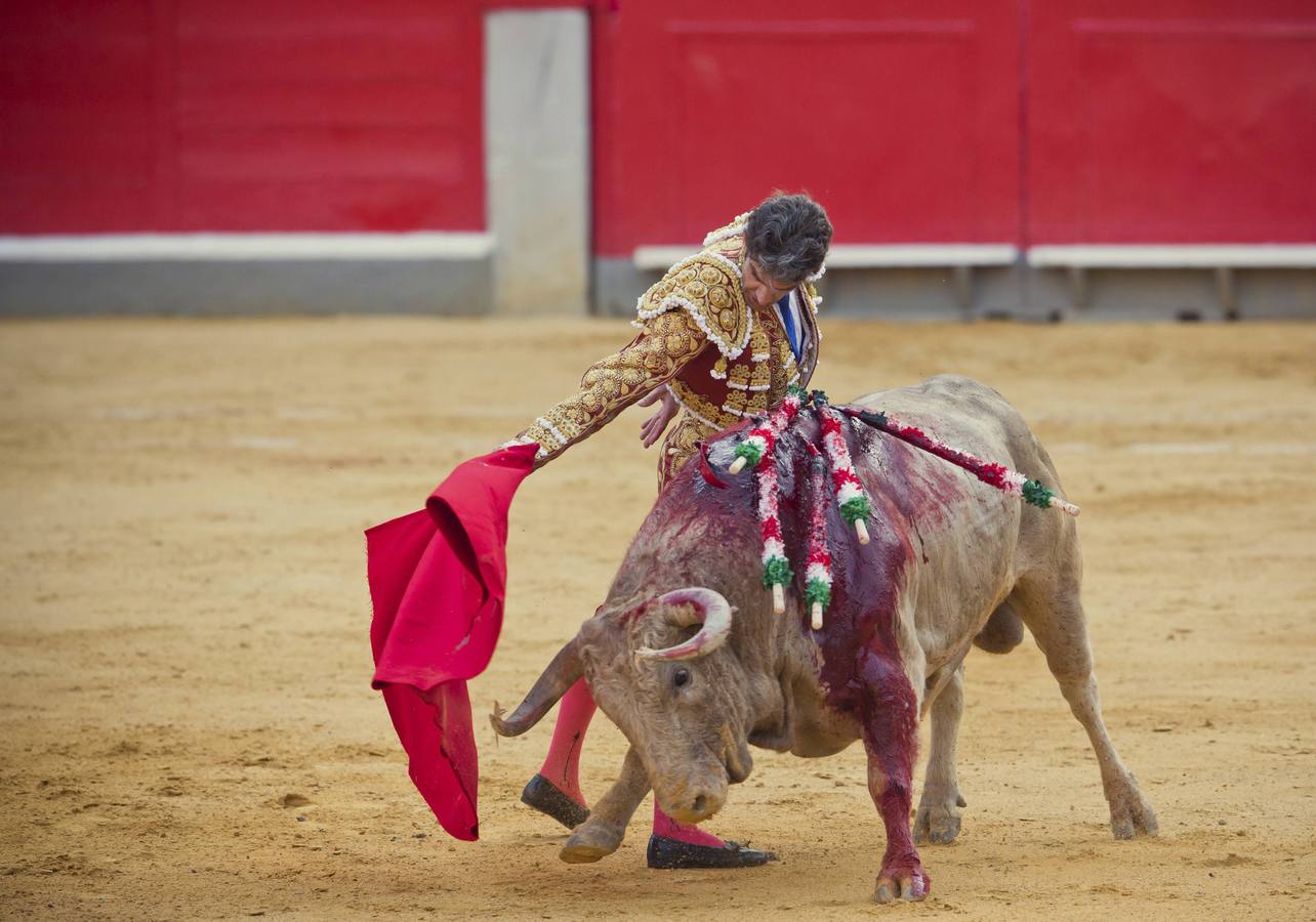 José Tomás y Cerro salieron a hombros por la Puerta Grande en Granada