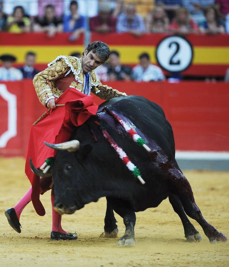 José Tomás y Cerro salieron a hombros por la Puerta Grande en Granada