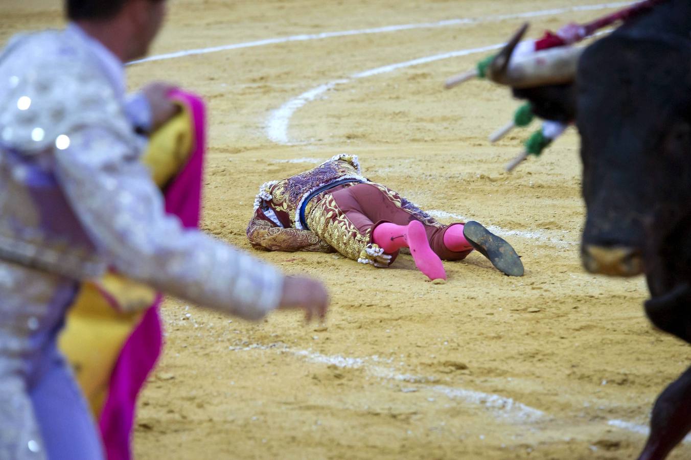 José Tomás y Cerro salieron a hombros por la Puerta Grande en Granada