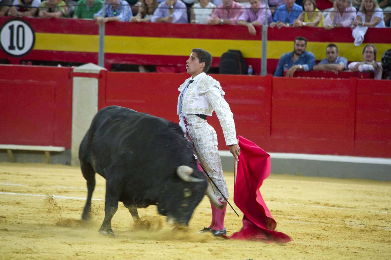 José Tomás y Cerro salieron a hombros por la Puerta Grande en Granada