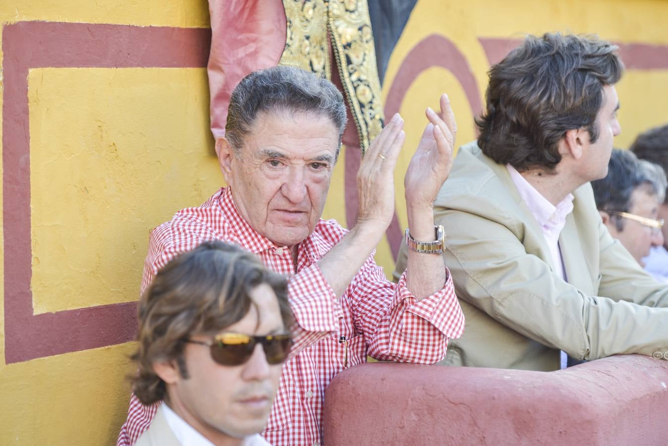 Perera y Campos salen a hombros en Badajoz