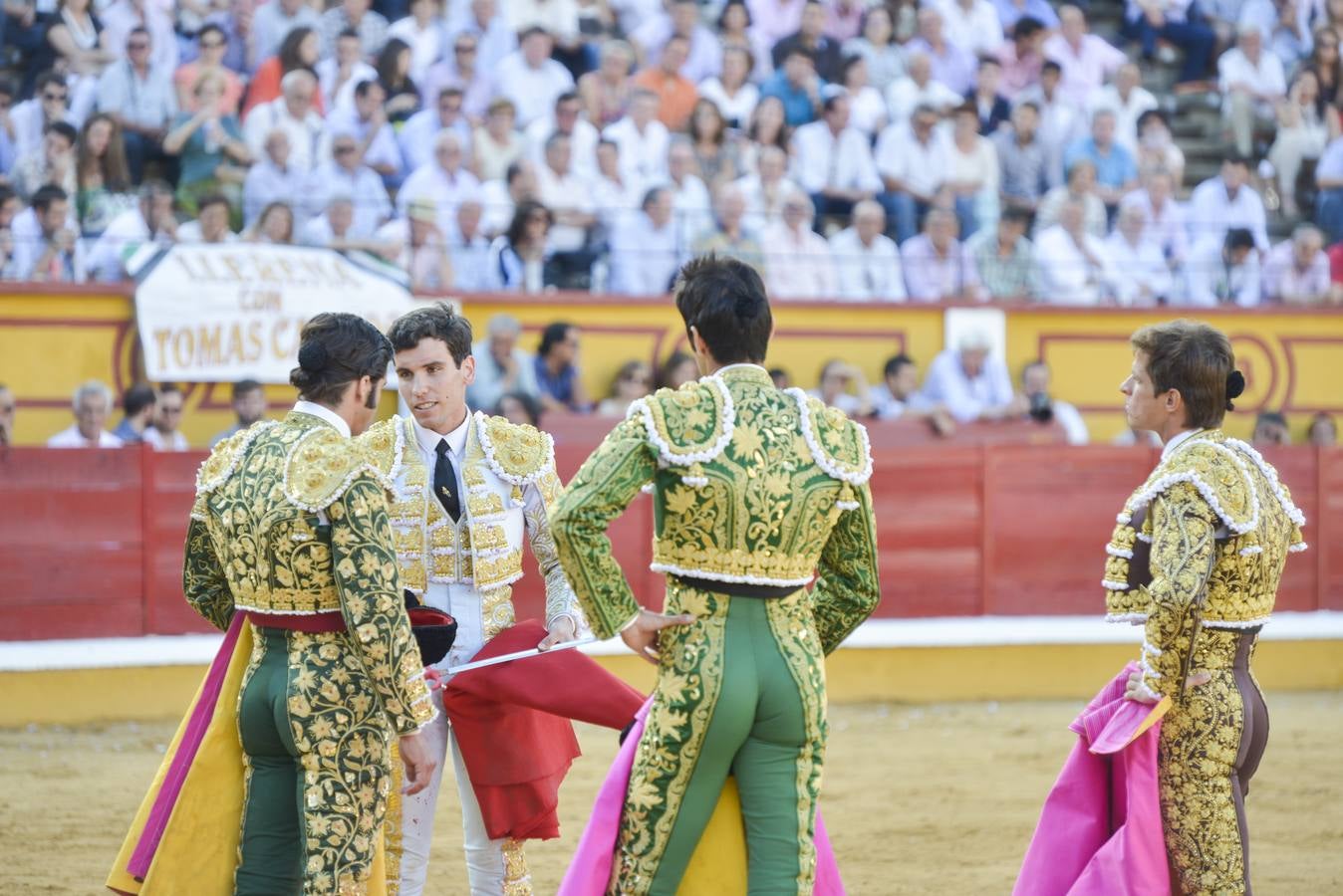 Perera y Campos salen a hombros en Badajoz