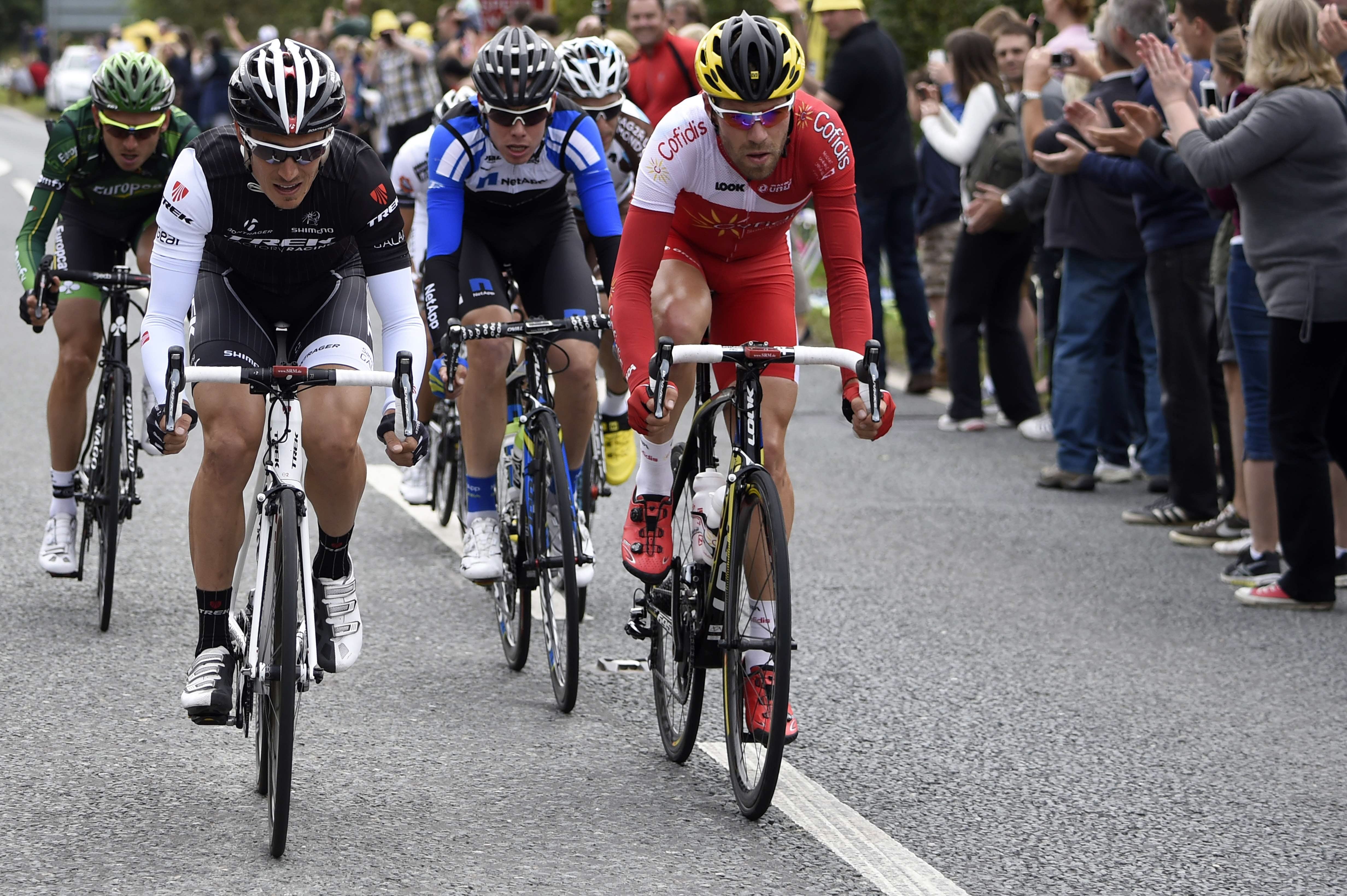 Corredores, durante la segunda etapa del Tour.