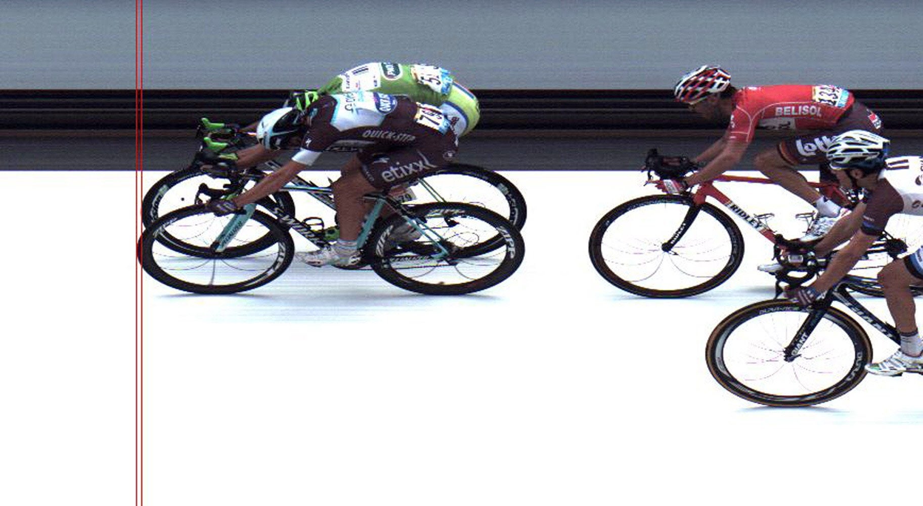 Victoria de Trentin delante de Sagan en la 7ª etapa del Tour de Francia