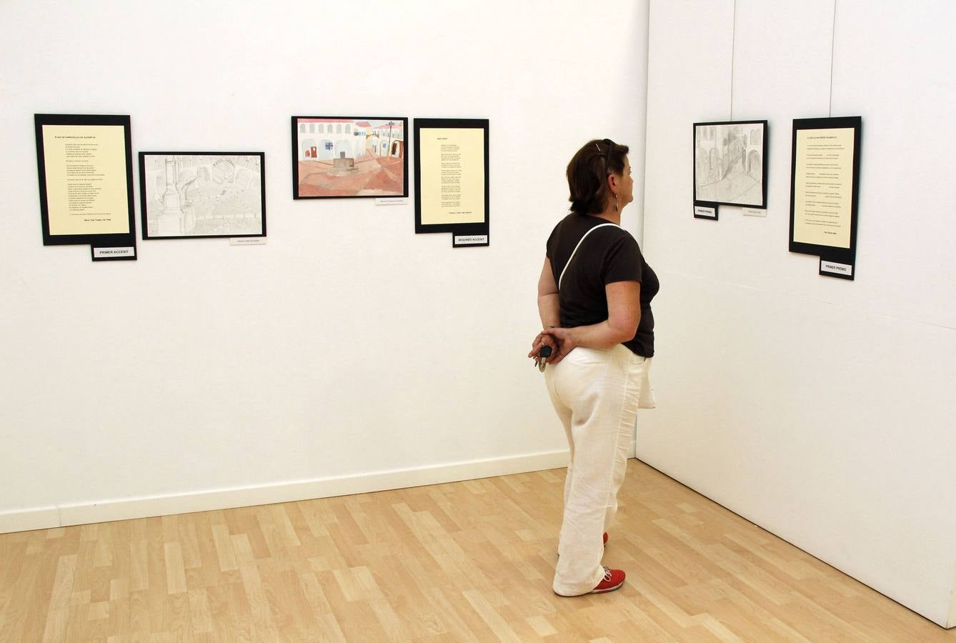 Exposición de poemas y pinturas sobre la Plaza Porticada de Garrovillas