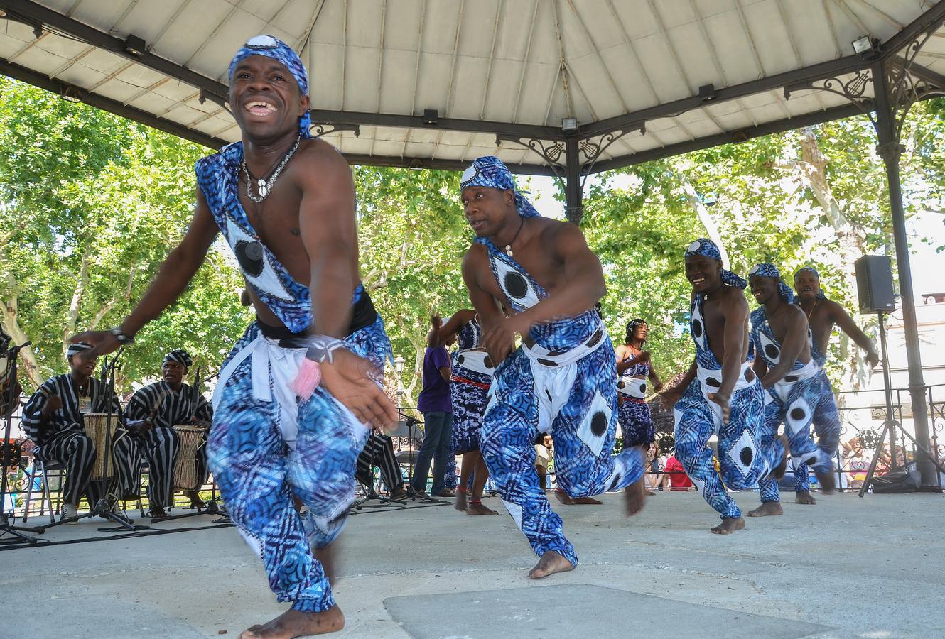 Badajoz baila con los pueblos del mundo