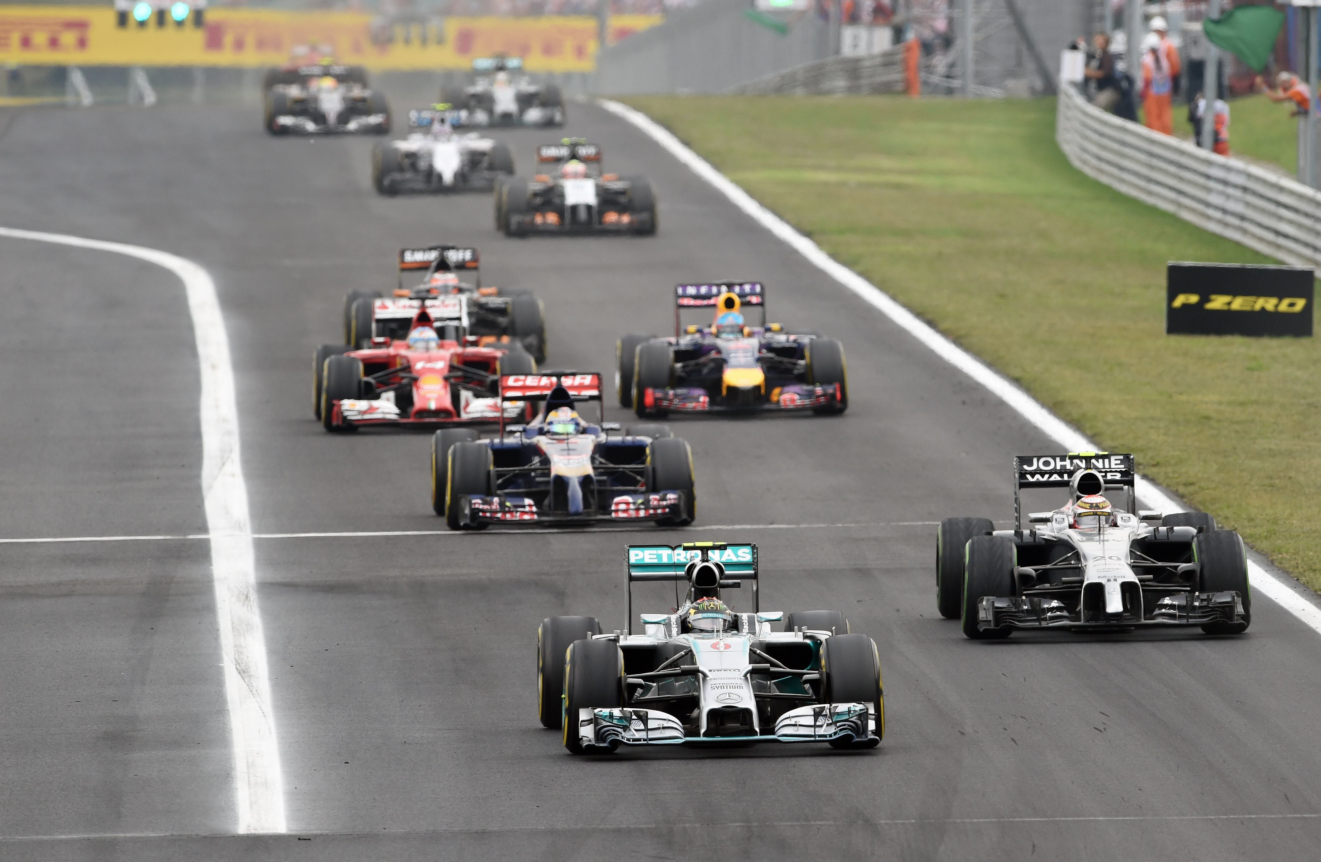 El australiano Daniel Ricciardo (Red Bull) ganó el Gran Premio de Hungría, la undécima prueba del Mundial de Fórmula Uno, disputado hoy, domingo, en el circuito de Hungaroring, donde el español Fernando Alonso (Ferrari) acabó segundo.