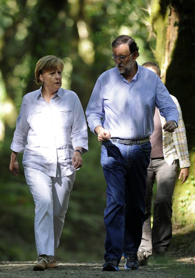 Angela Merkel y Mariano Rajoy recorren parte del Camino de Santiago.