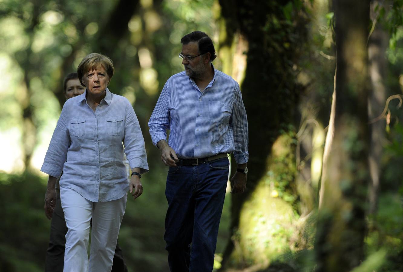 Angela Merkel y Mariano Rajoy recorren parte del Camino de Santiago.