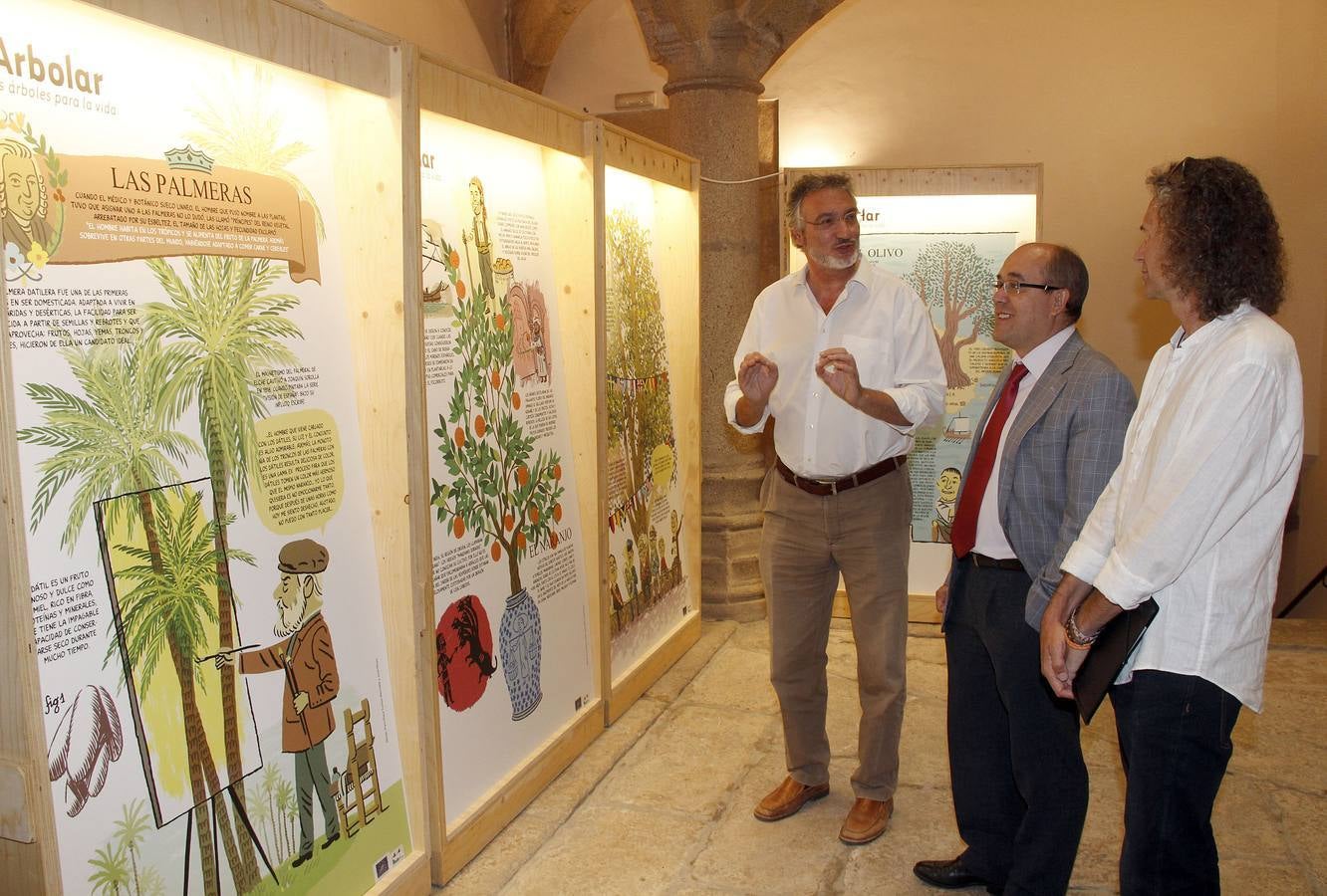 Exposición sobre el arbolado en el Palacio de la Isla