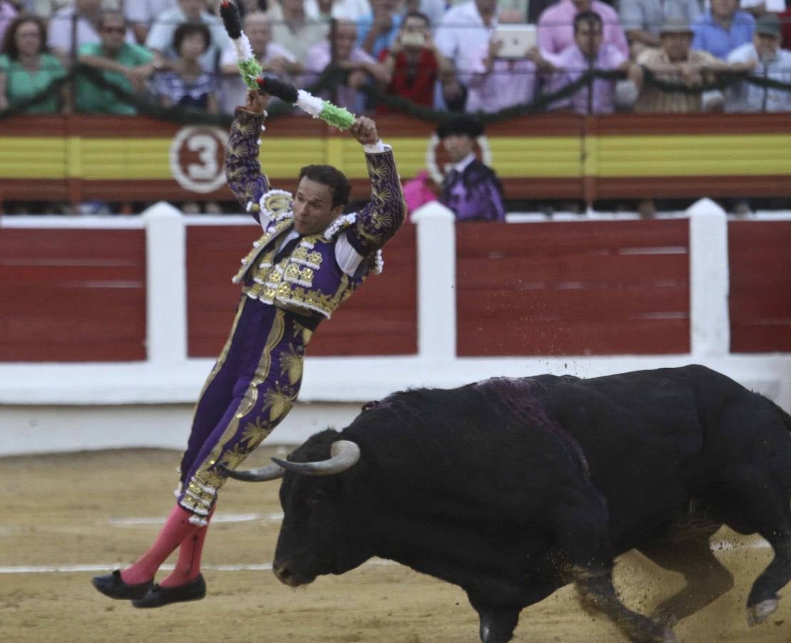 Tarde triunfal de Mora, Ferrera y Talavante en Mérida