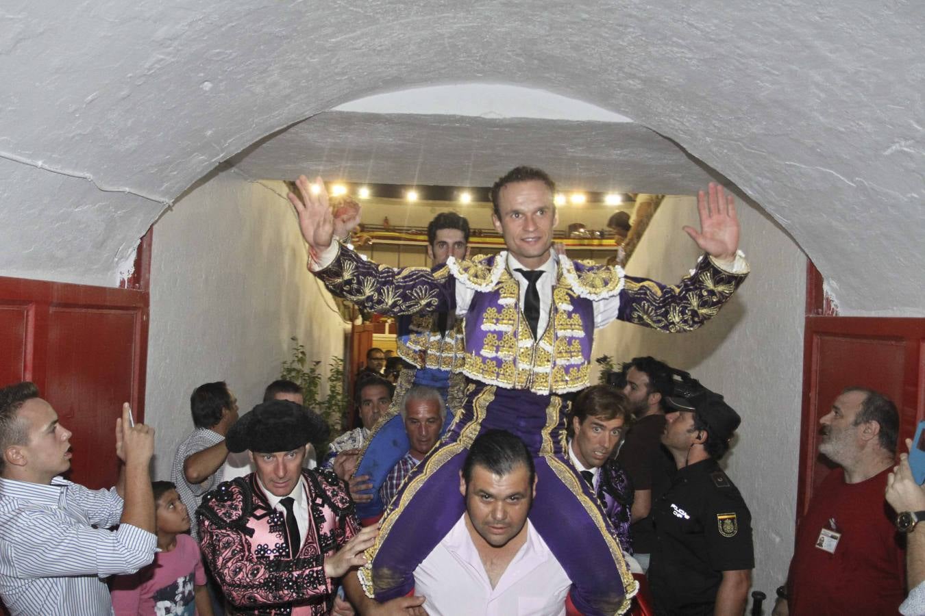 Tarde triunfal de Mora, Ferrera y Talavante en Mérida