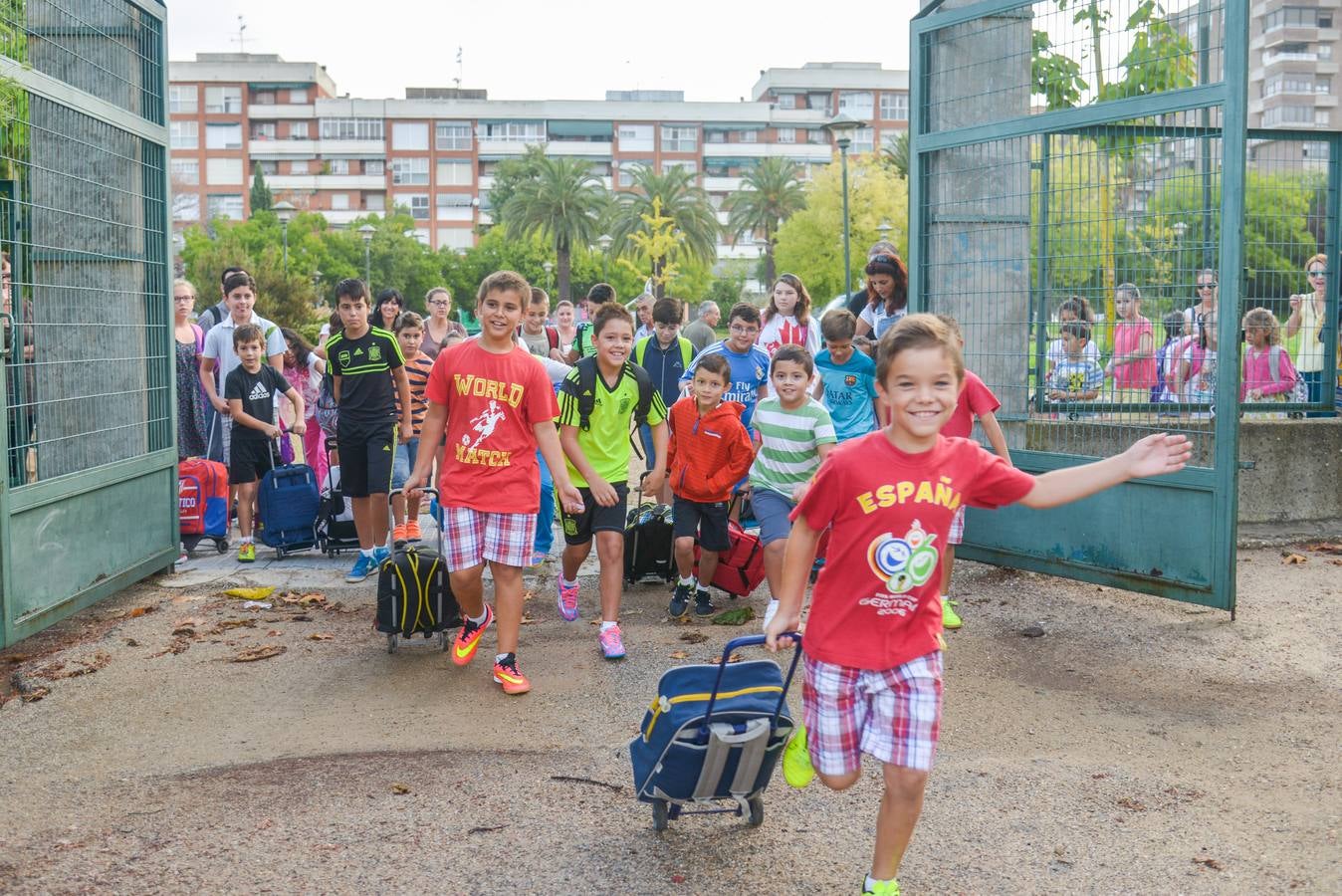 Viernes 12 de septiembre: sonrisas y lágrimas en la vuelta a cole en Extremadura. Foto: JV Arnelas