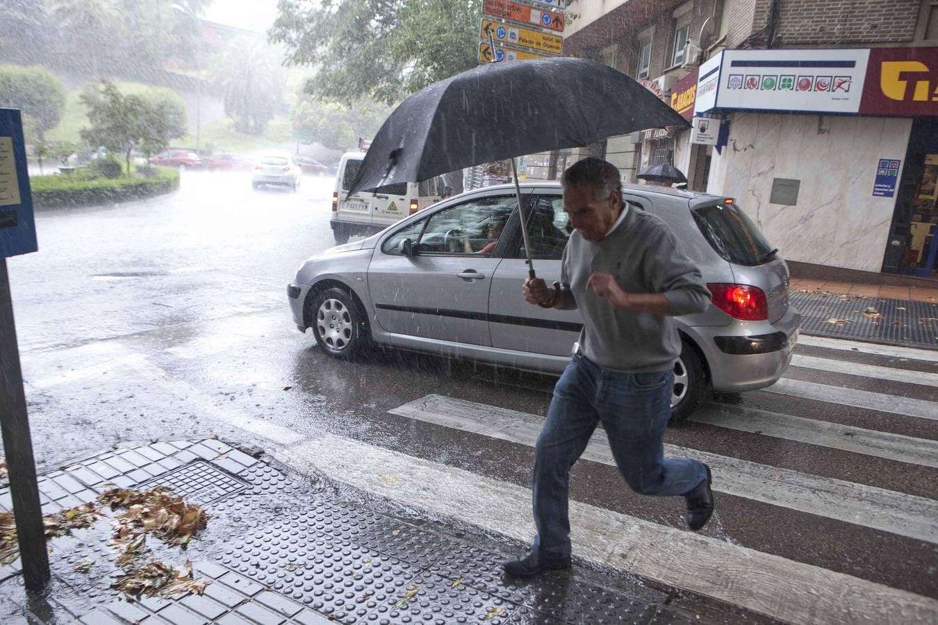 Martes 16 de septiembre: las intensas lluvias inundan la ciudad de Cáceres. Foto: Jorge Rey