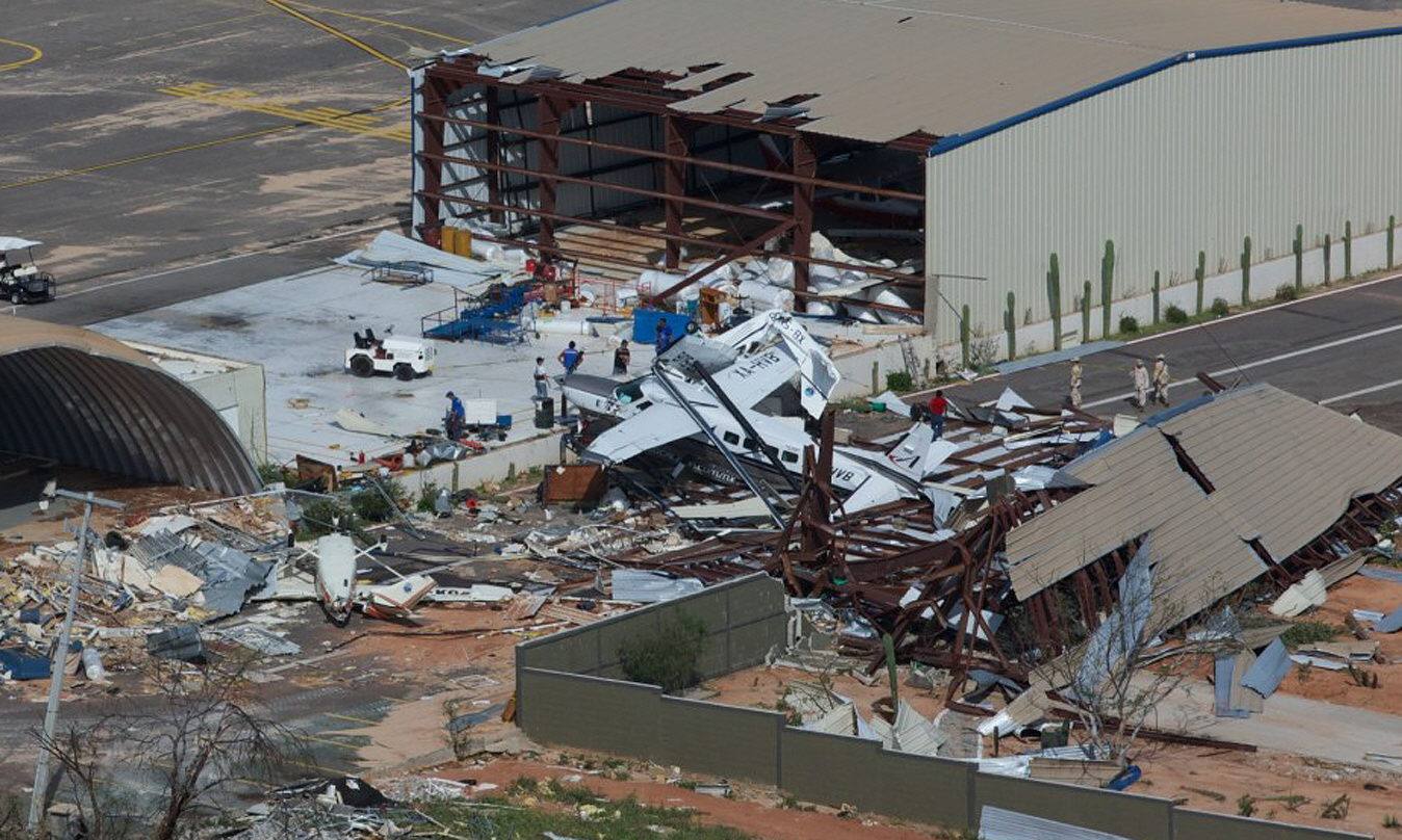 Miércoles 17 de septiembre: El huracán "Odile" abandonó Baja California, causó graves daños y forzó la evacuación de 26.000 turistas EFE/Juan Carlos Morales