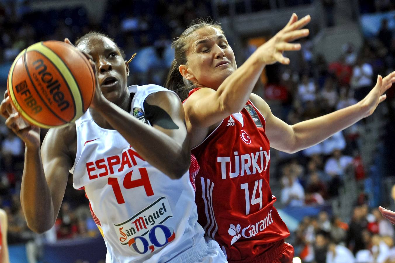 España gana a Turquía y alcanza la final del Mundial femenino