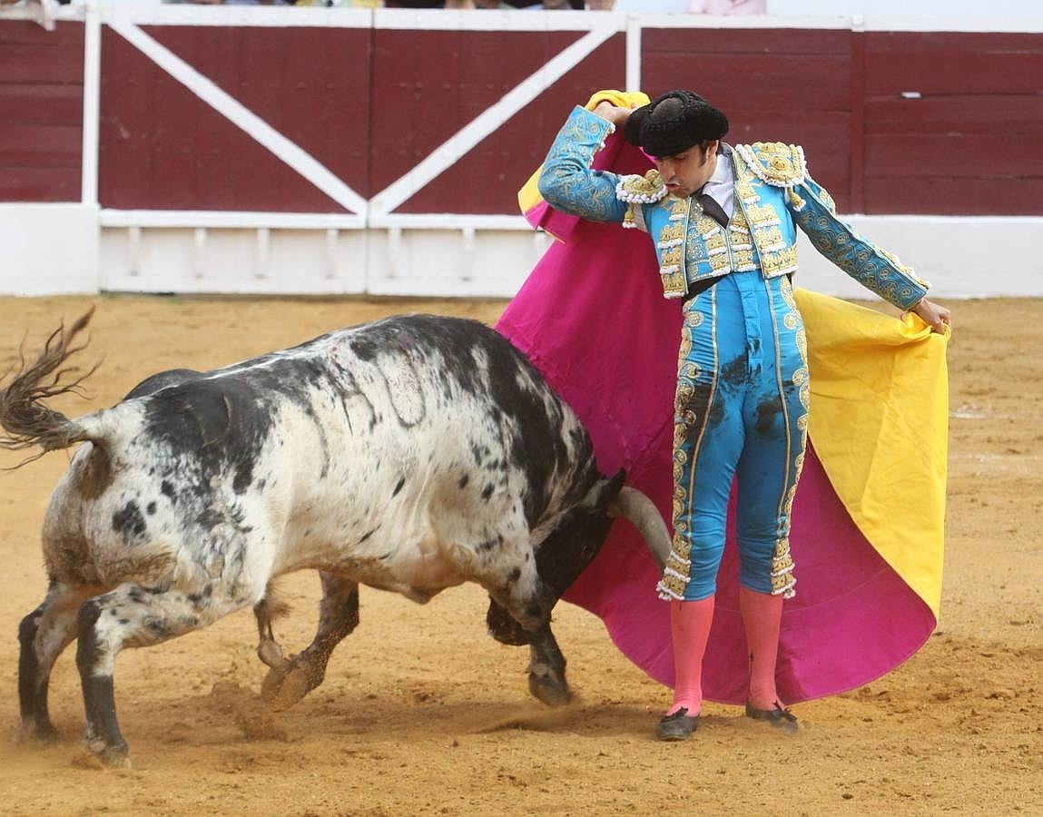 Las mejores imágenes de la corrida de Zafra: &#039;El Juli&#039;, Perera y Pepe Moral