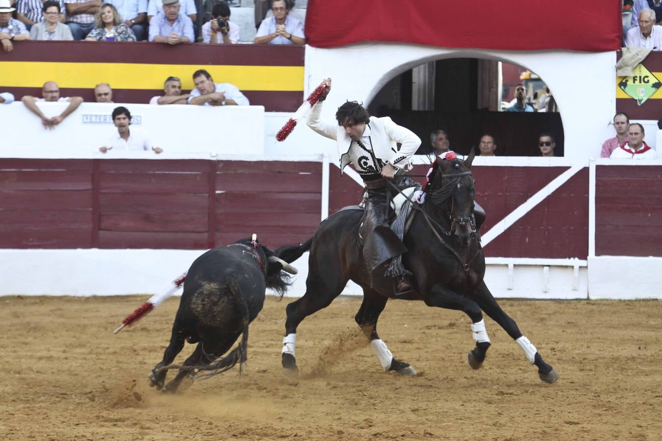 Pablo Hermoso de Mendoza, Diego Ventura y Andrés Romero entusiasman en Zafra