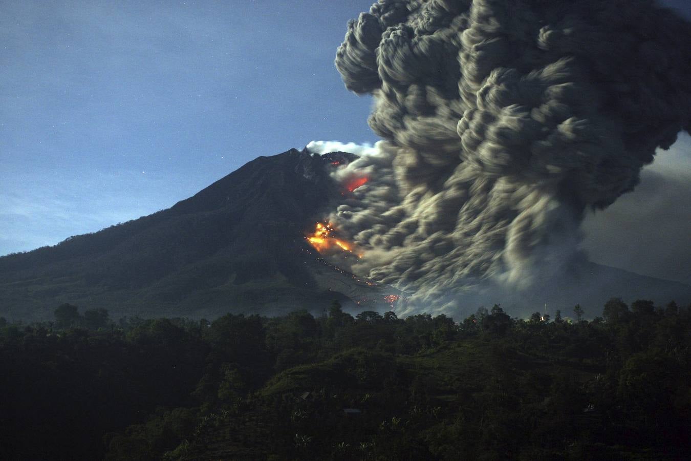 Erupción del volcán Sinabung